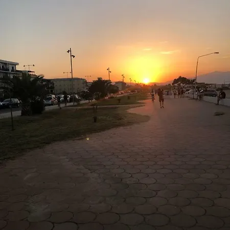 Meucci مارينا دي سكيافوني