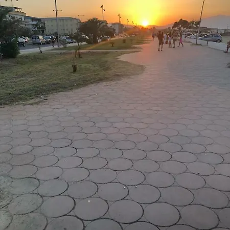 Meucci شقة *